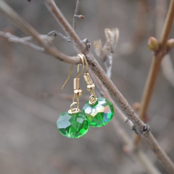 Aurora Borealis Gold Tone Dangle Drop Earrings - Picture 2 of 4